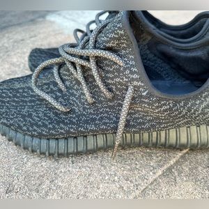 Yeezy 350  ‘Pirate Black’ will accept offers
